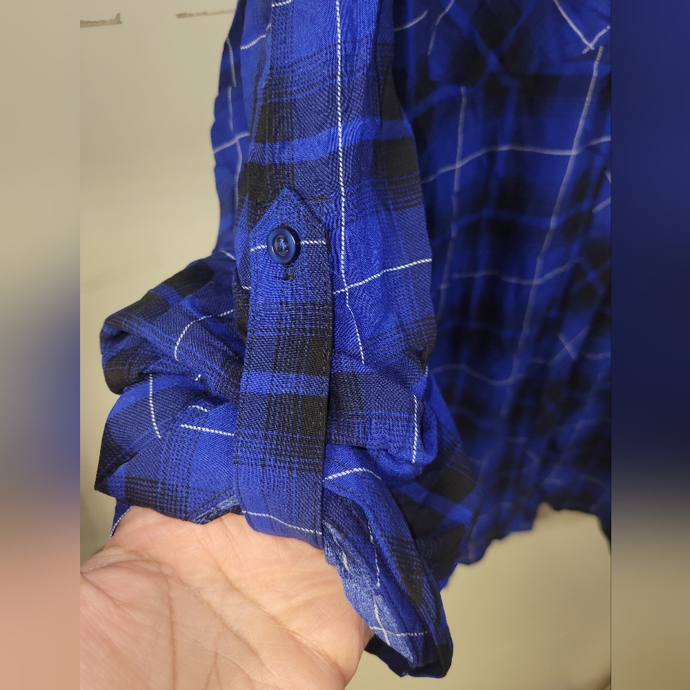 Torrid blouse - Picture 3 of 5